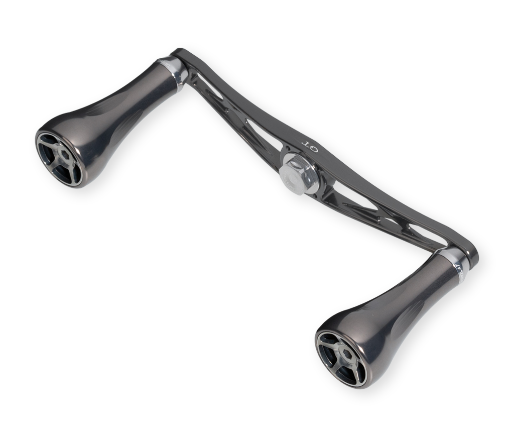 Der Taken GT106 Handle von Taken ist ein aus Duraluminium gefertigter Griff aus Rotguss mit A7-KnΓΆpfen fΓΌr Shimano- und Daiwa-Rollen, abgebildet mit zwei schwarzen GriffknΓΆpfen und einer zentralen Halterung auf weiΓem Hintergrund.