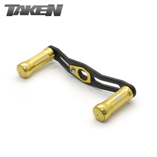 Der Taken SS Carbon Handle 85 mm verfügt über weiche, goldene SS-Aluminiumknöpfe auf einer Tuning-Carbonstange, die für Shimano & Daiwa Baitcaster entwickelt wurde. Das schwarz-goldene Design macht ihn ideal für Finesse-Setups. Marke: Taken.