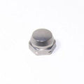 Die Avail Shimano Handle Locknut M7, die für Original-Shimano-Kurbeln entwickelt wurde, zeichnet sich durch ein Gunmetal-Finish und eine kuppelförmige Sechskantkappe aus, die aus haltbarem Aluminium A2017 gefertigt ist und auf einem schlichten weißen Hintergrund steht.