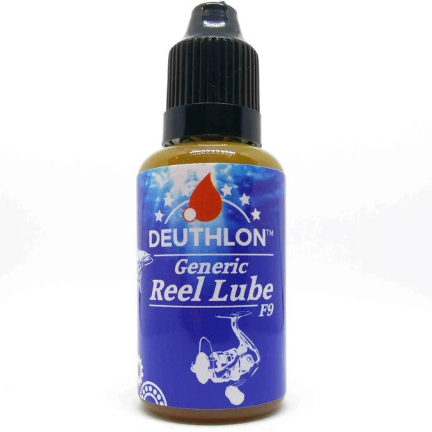 Deuthlon Reel Lube | 30 ml-ideal für die Angelrollen Pflege, verfügt über fortschrittliche DUST-Shield-Technologie. Kommt in einer kleinen Flasche mit blauem Etikett, schwarzer Kappe und Angelrollen-Abbildung auf der Vorderseite.