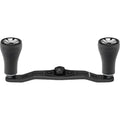Der Gomexus 95mm Carbon Griff mit P20 Knobs ist ein silberner Angelrollengriff mit texturierten P20 Knobs und einem zentralen Befestigungspunkt, hergestellt aus Kohlefaser.