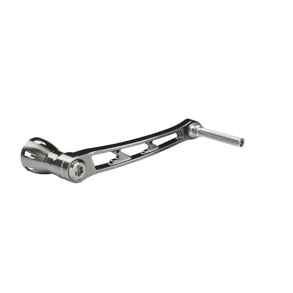 Ein schlanker Gomexus-Aluminiumgriff für Stationärrollen (68 mm, ohne Knöpfe) verfügt über ein minimalistisches Design mit Aussparungen entlang der Länge, isoliert auf weißem Hintergrund dargestellt.