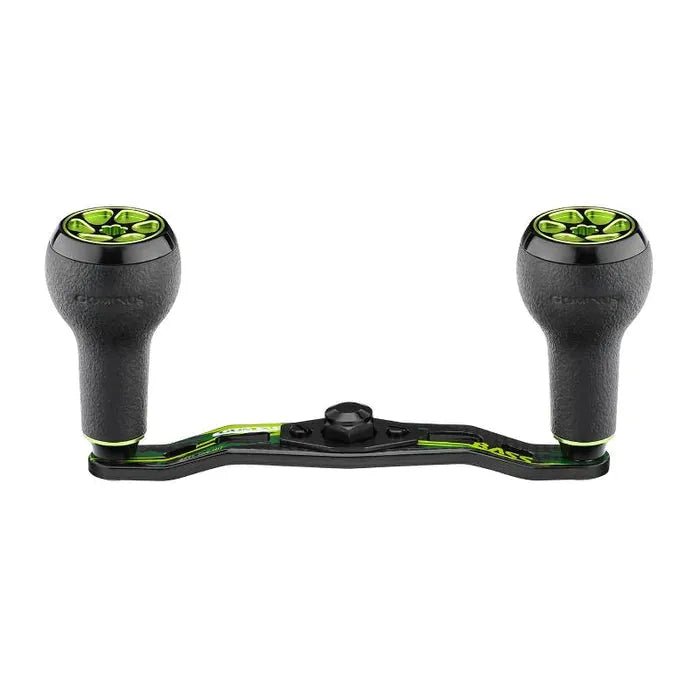 Ein Gomexus Camo Carbon Handle 95 mm mit 27 mm TPE-Knöpfen (8 x 5 mm) für Baitcasting-Rollen wird vor einem weißen Hintergrund angezeigt und verfügt über ergonomische Doppelknöpfe und einen zentralen Befestigungspunkt.