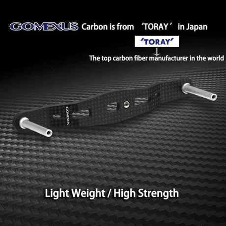 Ein Gomexus Carbon 105 mm Griff mit 27 mm Kork Knobs ist auf einem strukturierten Hintergrund abgebildet. Der Text hebt sein geringes Gewicht, seine Stärke und die hochwertige TORAY-Carbonfaser des renommierten japanischen Herstellers hervor.