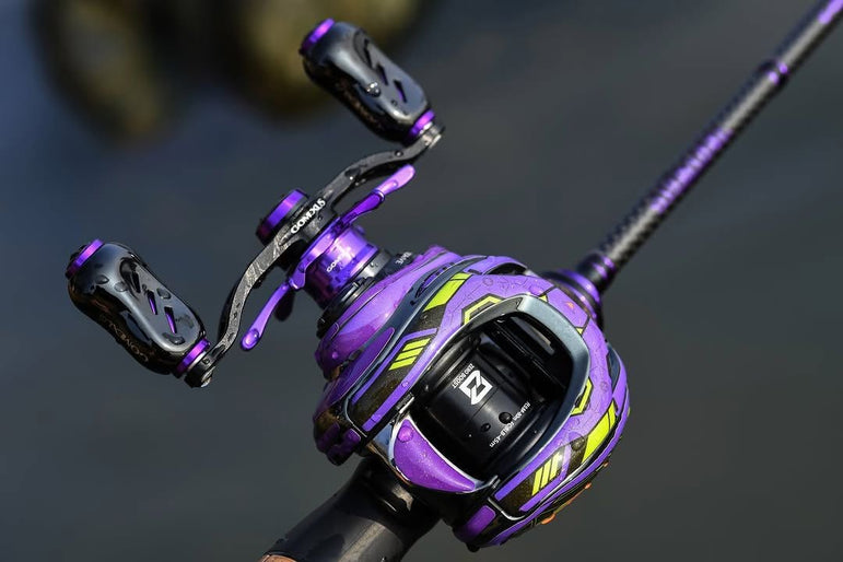 RL-Angelrollentuning- Gomexus Custom Aufkleber-Set für die Daiwa Steez - 24/26 Steez (Left-Hand)-Evangelion Purple-