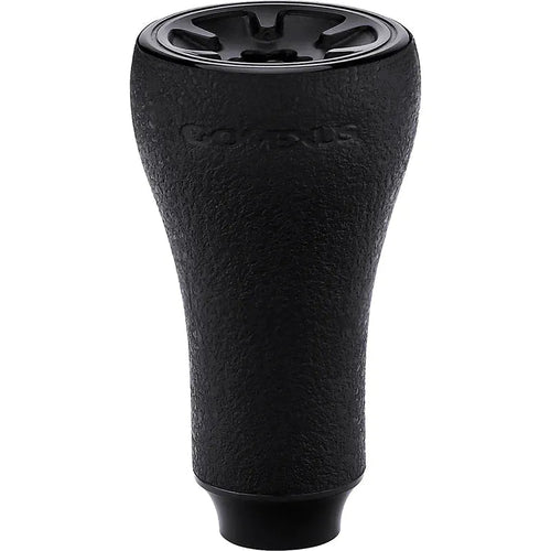 Der Gomexus P20 mm TPE-Knopf von Gomexus ist ein schwarzer, strukturierter Schaltknauf aus strapazierfähigem TPE mit leicht ausgestellter Oberseite und glatter Unterseite, abgebildet vor einem weißen Hintergrund.