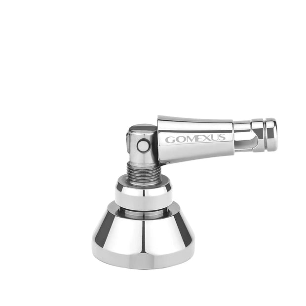 Auf weißem Hintergrund ist ein Gomexus Reel Stand TR6 von Gomexus abgebildet. Dieser silbermetallische, faltbare Protectionständer für Stationärrollen zeichnet sich durch ein konisches Design und salzwasserbeständigen Schutz aus.