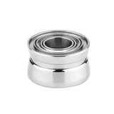 Das Gomexus Schnurlaufröllchen für Shimano Angelrollen von Gomexus, in Silber, präsentiert sich kompakt arrangiert auf einem schlichten weißen Hintergrund.