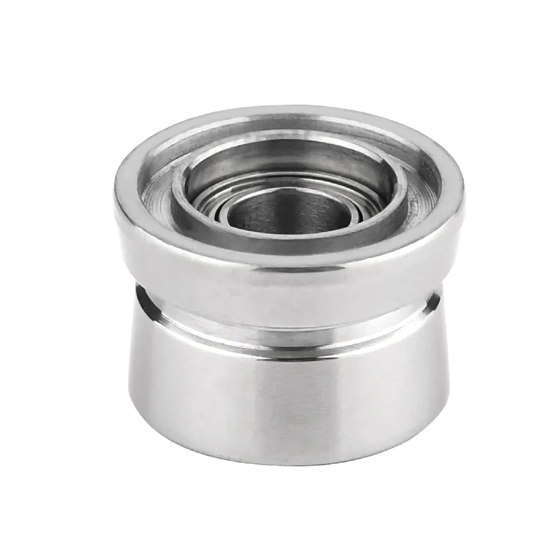 Ein Gomexus Schnurlaufröllchen für Shimano SW Angelrollen, ein zylindrisches Teil aus Edelstahl mit hohler Mitte und geriffeltem Design von Gomexus, ist vor einem weißen Hintergrund abgebildet.