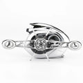 Eine Nahaufnahme der Gomexus Sternbremse 60 mm für Shimano Antares 19 zeigt ihr silbernes rundes Zahnrad, die Griffarme und die präzisen Metallteile mit perfektem Griff von Gomexus, alles vor einem schlichten weißen Hintergrund.