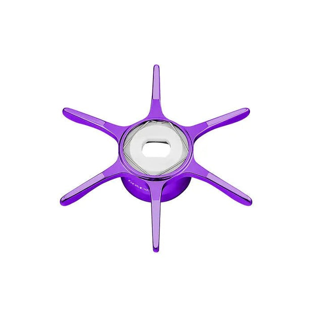 Die Gomexus Sternbremse 60 mm | Shimano in Lila verfügt über sechs Metallarme, eine zentrale runde Nabe, eine Aluminium-Sternbremse und eine sechseckige Öffnung - ein Zubehörteil, das von den Shimano Baitcastrolle-Designs von Gomexus inspiriert ist.