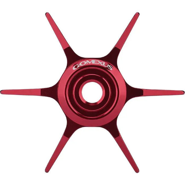 Die Gomexus Sternbremse Aluminium 64 mm für Abu Garcia ist ein rotes, sechsspeichiges sternförmiges Bauteil mit „GOMEXUS“ in Weiß auf dem Mittelring – ideal zum Aufrüsten Ihrer Angelrolle.