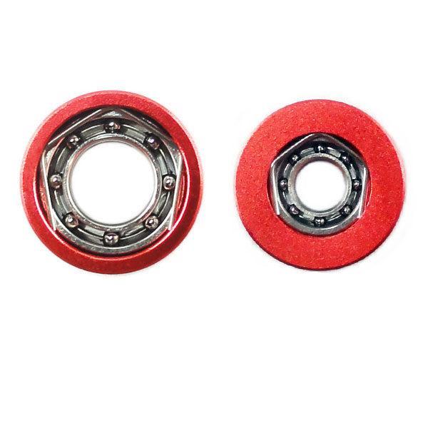 Zwei Kugellager „Kattobi“ Tuning Kit von Hedgehog Studio für Daiwa/Abu Garcia 1150 & 1030 Air BFS werden nebeneinander auf einem weißen Hintergrund angezeigt, eines mit freiliegenden Metallkugeln, das andere mit einer durchgehenden roten Abdeckung.