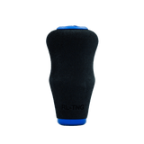 Der RL-TNG OCT 24 EVA-Knopf von RL-TNG verfügt über einen blauen, zylindrischen Schaumstoffgriff mit blauen Kappen und dem „RL-TNG“-Branding in der Nähe der Basis, das maximalen Halt gewährleistet und auf einem schlichten schwarzen Hintergrund angezeigt wird.