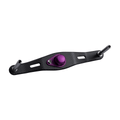 Der RL-TNG WLF 95 Carbon Handle von RL-TNG bietet maximale Stabilität mit zwei Metallstangen und einem zentralen lila Knopf, der durch eine silberne Schraube gesichert ist – ideal als Baitcaster-Kurbel-Upgrade, abgebildet auf weißem Hintergrund.