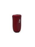 Ein roter, sanft geschwungener SLP Works RCS i-Shape Korkknopf mit einem kleinen weißen geometrischen Logo und einer schwarzen runden Basis - ideal für Daiwa Angeln oder zur Aufwertung Ihrer Wurf- und Spinnrollen. Abgebildet auf einem schlichten weißen Hintergrund.
