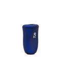 Ein blauer, ergonomisch geformter, zylindrischer RCS i-Shape Cork Knob von SLP Works mit einem kleinen Logo aus zwei weißen Pfeilen, hergestellt aus glattem Material und fotografiert vor einem weißen Hintergrund.