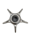 Ein metallisches, fünfspeichiges, sternförmiges mechanisches Teil mit der Aufschrift "ZPI LION STAR DRAG" und "SHOUDERS", das dem SLP Works Zaion Star Drag von SLP Works ähnelt, einer Komponente, die in Angelrollen wie Angelrollen verwendet wird.