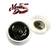 Abgebildet ist ein weißer ZPI F-Zero Master Grease | Rollenfett-Behälter mit dunklem Fett und offenem Deckel, auf dem Rückstände zu sehen sind, mit dem Master Grease-Logo darüber auf weißem Hintergrund.
