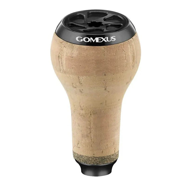 Der 27-mm-Korkknauf von Gomexus ist ein Korkgriffknopf für Ihre Baitcaster mit einer schwarzen Metalloberseite mit dem Gomexus-Logo und einem kreisförmigen Design mit einem Loch in der Mitte.