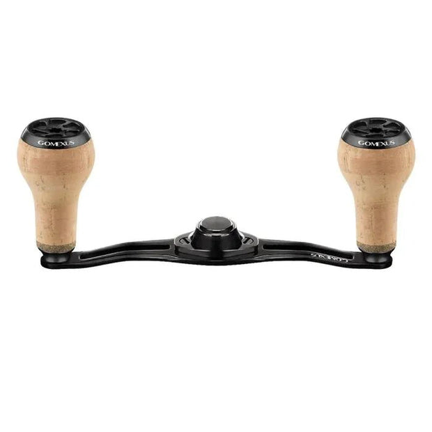 Der Gomexus Kage Titanium Handle verfügt über 27 mm große Korkknöpfe (8 x 5 mm) und einen schwarzen Rahmen, der speziell für BFS-Angler entwickelt wurde. Er lässt sich einfach an Ihrer Angelrolle befestigen und ermöglicht ein sanftes manuelles Aufwickeln.