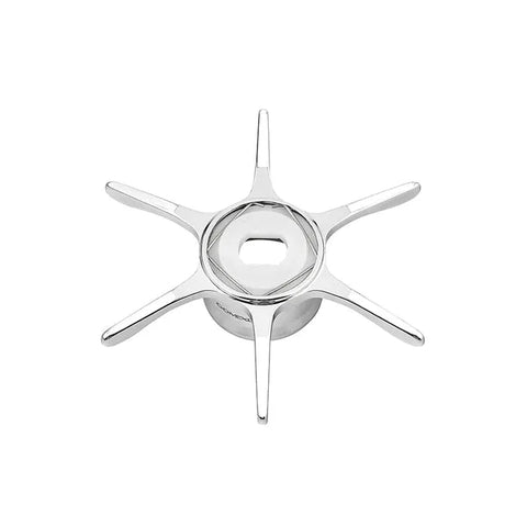 Eine silberne Gomexus Sternbremse 60 mm | Shimano, mit sechs Zacken und einer zentralen Öffnung in einem minimalistischen, sternförmigen Design, wird vor einem weißen Hintergrund präsentiert.