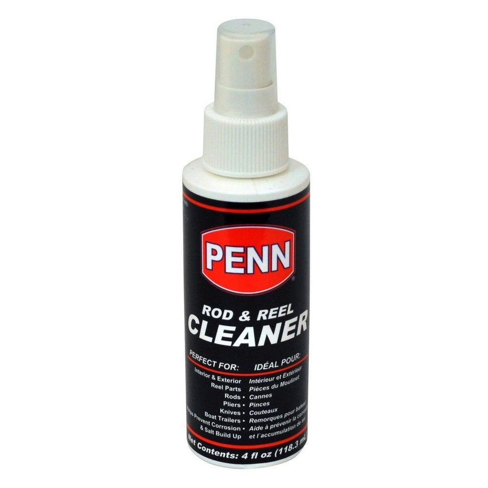 Eine 4 fl oz Sprühflasche PENN Rollen & Ruten Cleaner von PENN mit weißer Kappe und schwarzer, roter und weißer Beschriftung, ideal zum Reinigen von Ruten und Rollen, um Ihre Angelausrüstung makellos zu halten.
